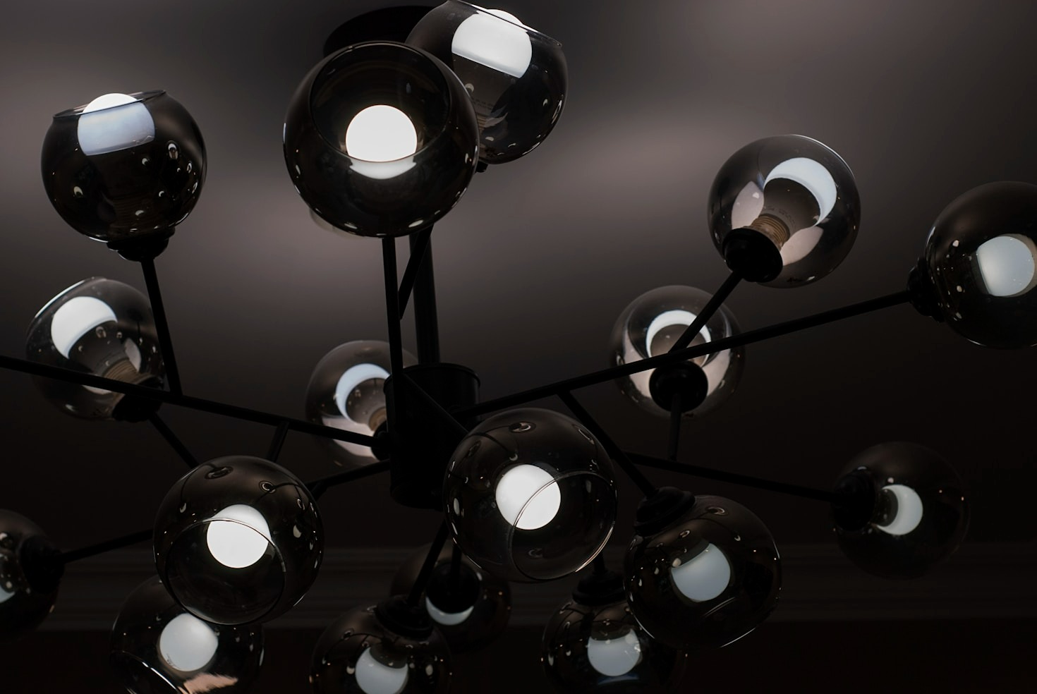 How to Choose the Best Lighting for Your Rooms